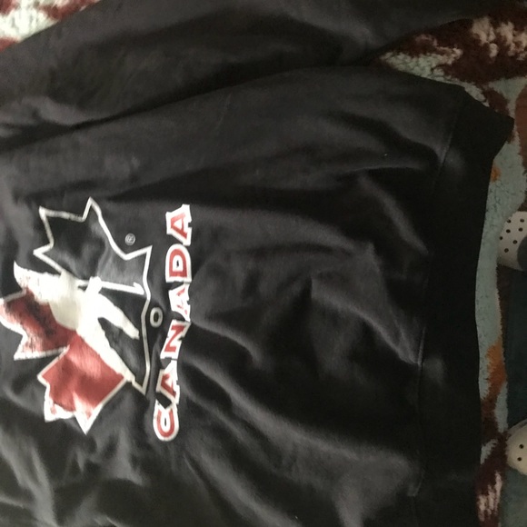 Champion Team Canada Sweatshirt - Picture 5 of 8